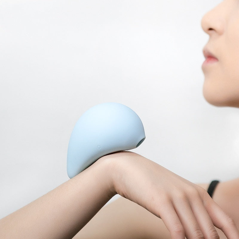 Vibrator Has Been Sprayed With Women's Masturbation Toys